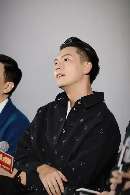 是我命中注定的事@william威廉陈伟霆#爆裂点主创在新浪接头#图禁一切