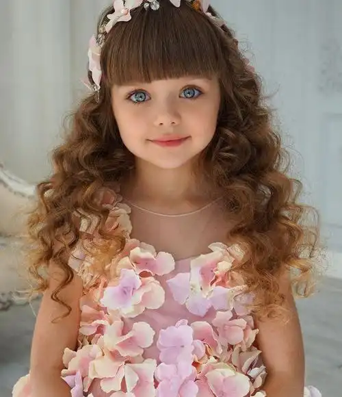 世界上最美的女孩图片(阿纳斯塔西娅的美丽动人之处)-飞翔百科