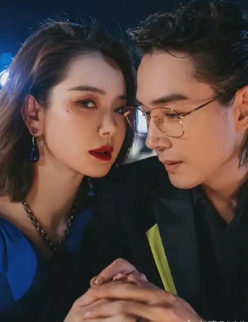 戚薇李承铉的合唱看了吗真情侣也泰好磕了