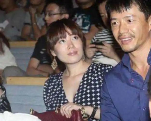 回顾好演员段奕宏38岁娶日籍小师妹成名后哪敢抛弃患难之妻