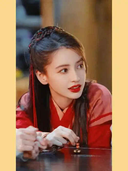 一袭红装 天地逍遥 9015鼻古装真的好美噢#壁纸  #angelababy