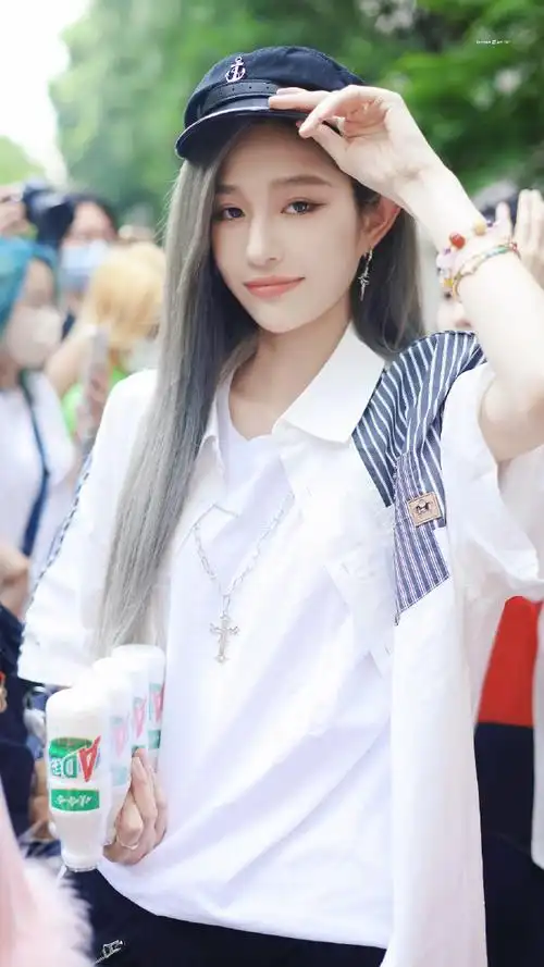 王奕超话383936333635 下班05@snh48