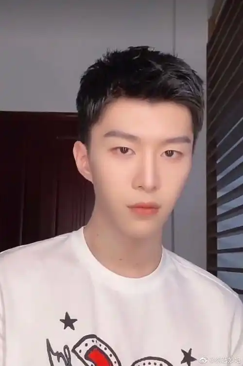 范丞丞短发诞生记