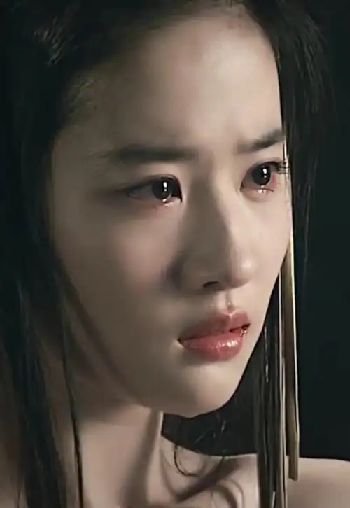 仙女落泪,她真的好适合演琼瑶剧啊,眼泪含在眼睛里,台词说完,眼泪一滴