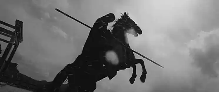 2094间房,33项餐饮服务,百米高空无敌海景,她从两年