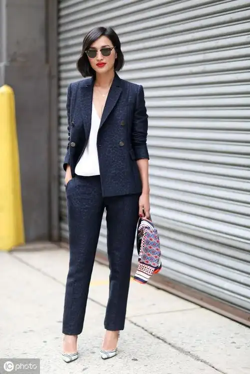 单品推荐:长西装&衬衫&直筒裤&鞋子