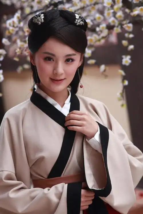 皇帝让宠妃玉体横陈供人花钱参观,历史上的丑闻之最