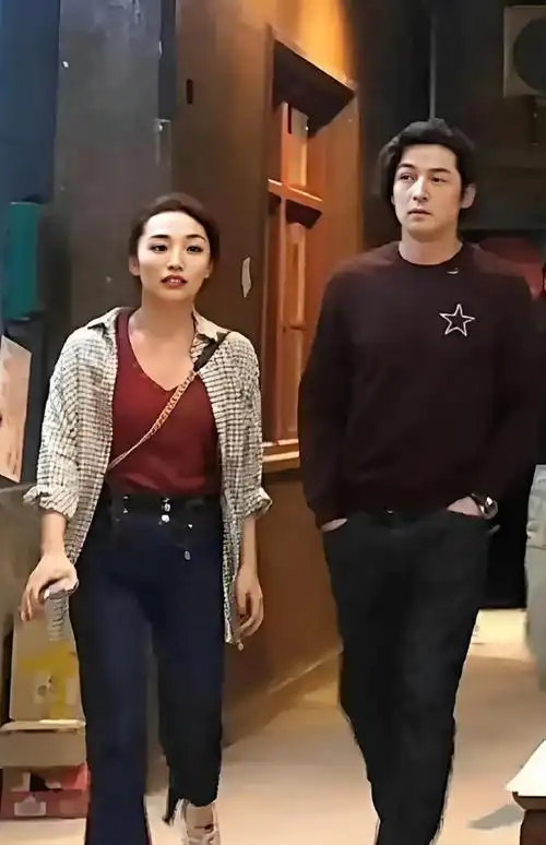胡歌近况与妻子撒狗粮照片被爆!简直不忍直视,让人羡慕