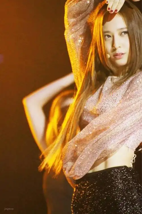 郑秀晶krystal2015mama腹肌舞台