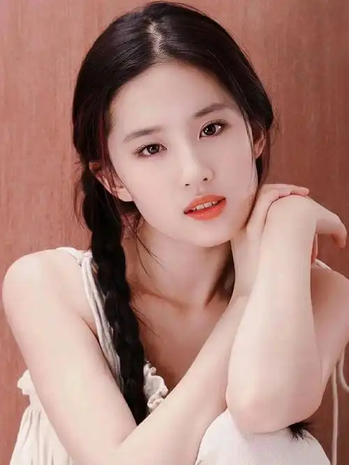 看内娱这么多明星都那么喜欢刘亦菲,才发现原来喜欢美是所有人共同