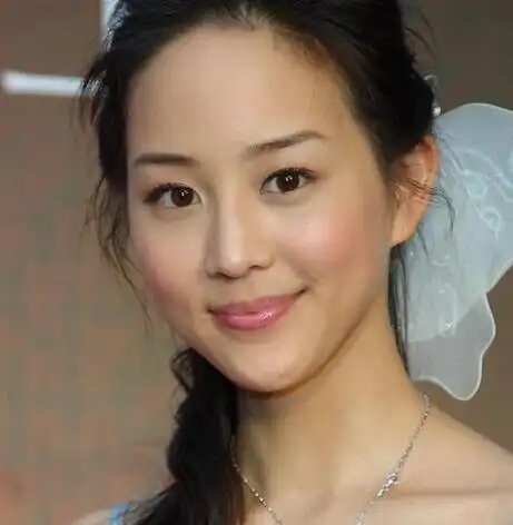 图张钧甯微博晒自拍默认与科技小开恋情