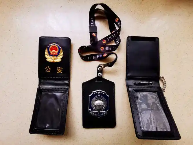 进口意大利牛皮手铐套2022-03-26下一篇:双面徽公安刑警证件套2022-02
