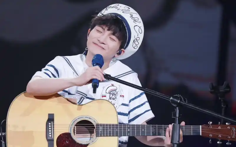 周深可爱向你被写在我的歌里