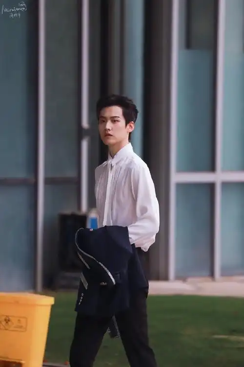 周柯宇超话93#创造营2021周柯宇#20210420下班从此