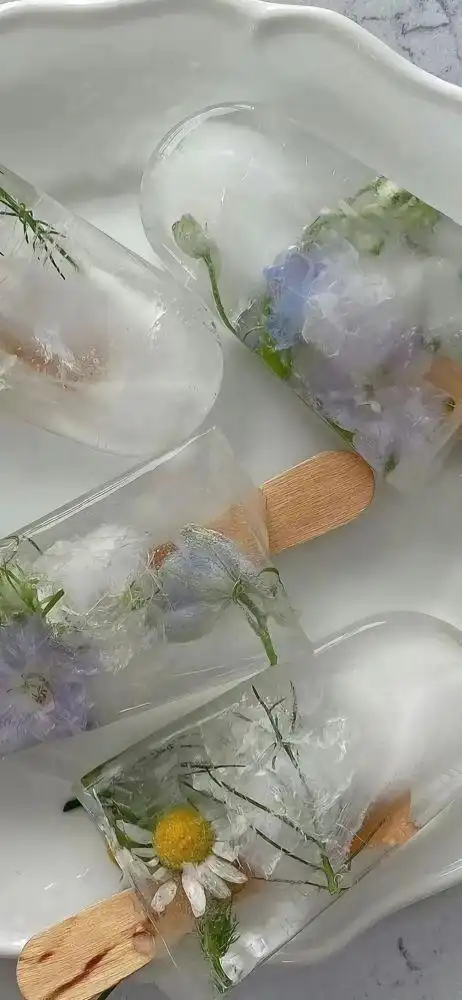 ins 白底壁纸丨是 答案_腾讯新闻