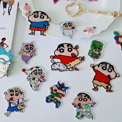 蜡笔小新小白衣服装饰贴布贴花刺绣去上学海苔罐卡通动漫衣贴diy