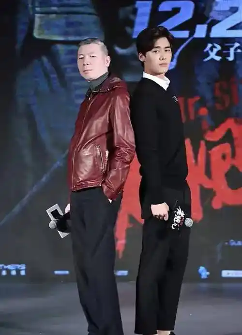 《老炮儿》出炉,冯小刚曾调侃李易峰,八千多人你忙吗?_冯导_事件_电影