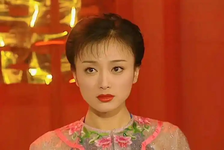 秦岚,坚持热爱!舞蹈健身两不误,传授女人保持年轻的秘诀!