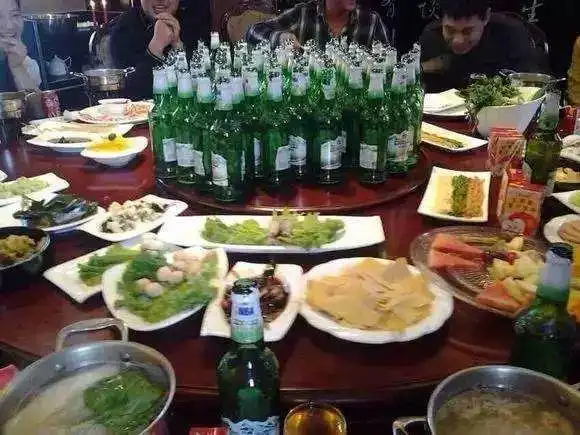 为冲业绩应酬喝酒