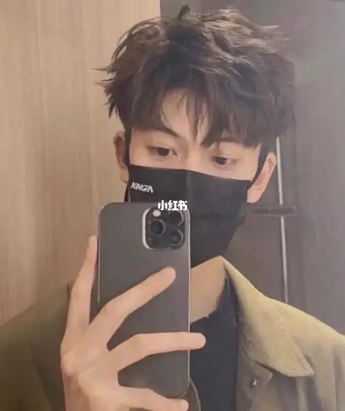 男生韩式37分超级帅气有型的发型推荐