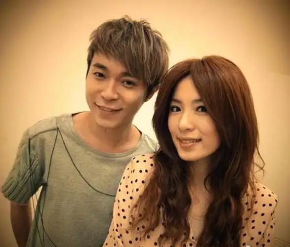 吴青峰田馥甄关系,田馥甄与吴青峰已婚-图片大观-奇异网