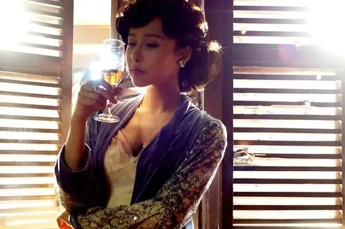 贾青《劫中劫》孟美茹剧照图片 贾青图片[3/8]_电视剧_美桌网