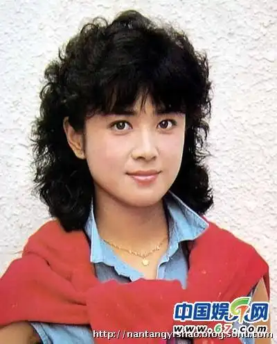 傅艺伟80年代青涩照曝光妖艳演妲己无人超越组图