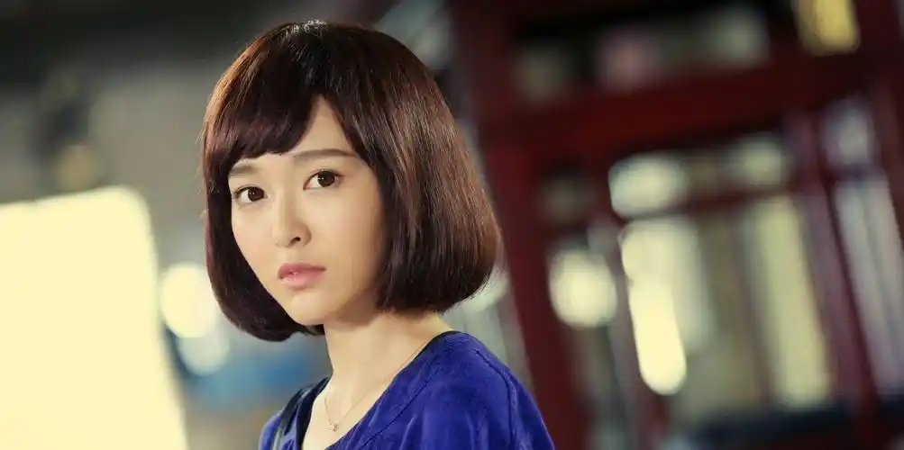 唐嫣新剧长发唯美是女神,变回短发颜值差大,鱼尾纹还有些严重_观众