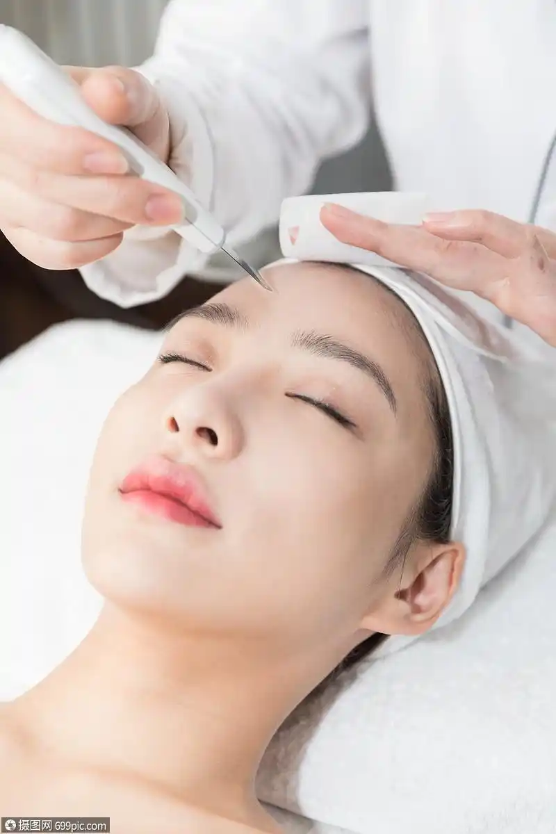spa美容院面部清洁