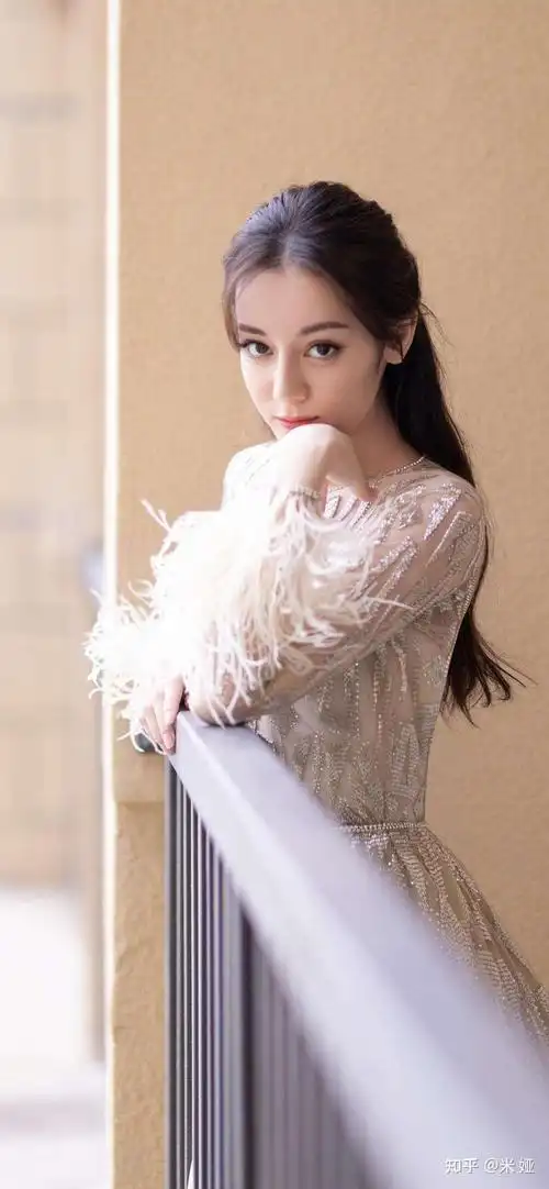 如何描述明星迪丽热巴的魅力所在? - 知乎