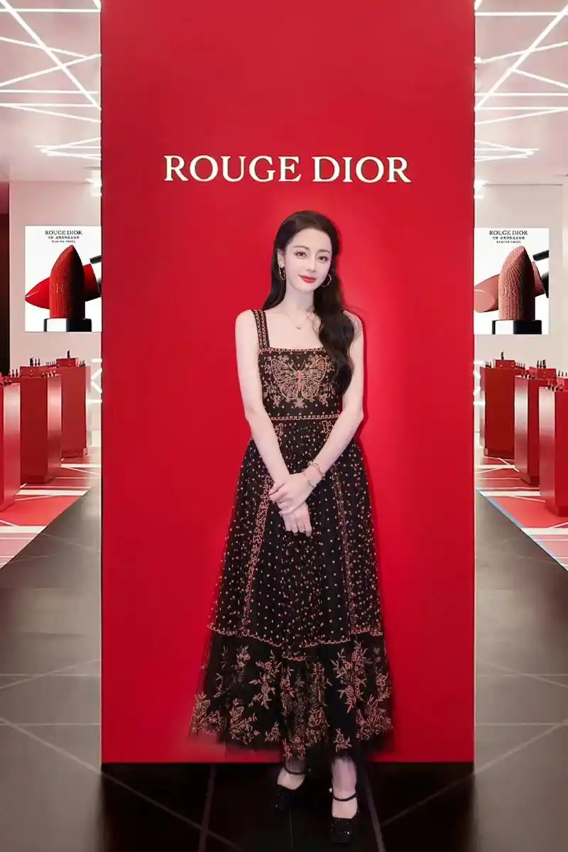 迪奥全球代言人迪丽热巴#迪丽热巴 #迪奥全球代言人迪丽热巴 - 抖音