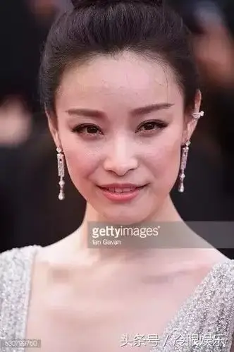 外媒的镜头是照妖镜无p图的女明星们到底有多惨不忍睹