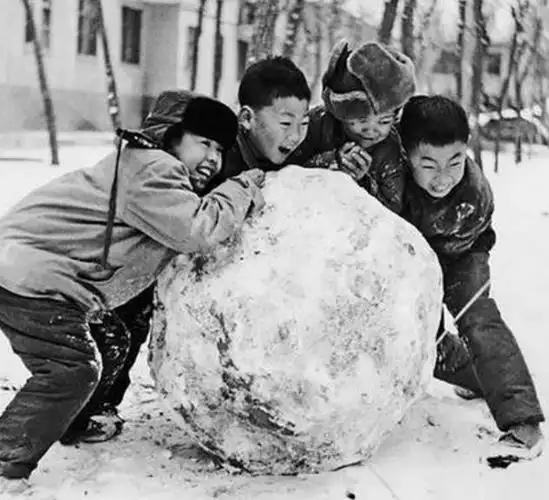 80年代农村老照片:看完后七尺男儿都哭成"泪人"!