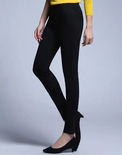 黑色舒适弹力棉显瘦小脚打底裤