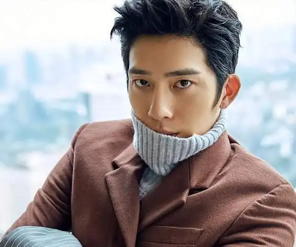 井柏然:突破传统,引领前卫时尚潮流!