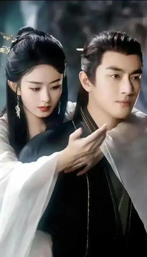 《与凤行》强势登顶季度热门剧集榜|古装|林更新|赵丽颖|电视剧|步步