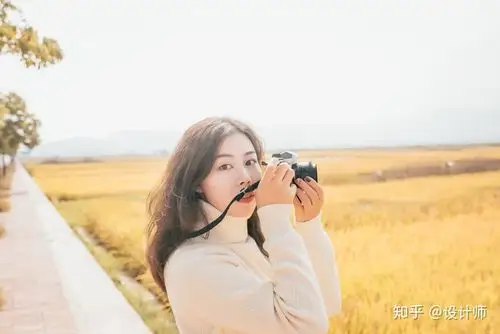 这样就能抓拍到很自然的状态,拍照好看舒服的照片