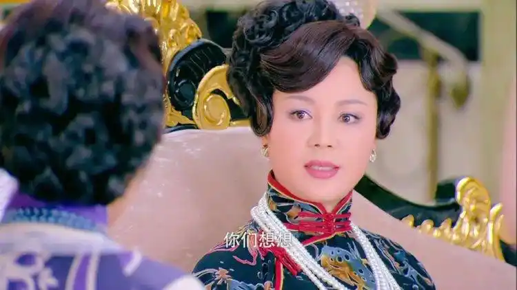 烽火佳人:杜若欢深夜跟黎绍峰鬼混,她娘竟然一点也不着急