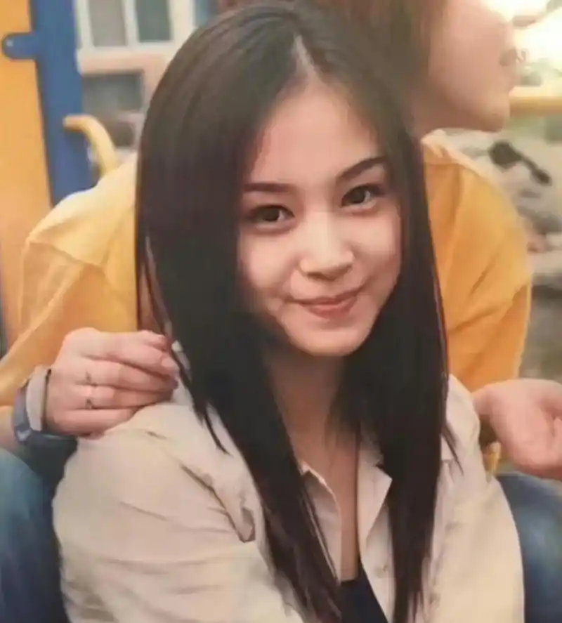 王子文年轻的时候原来这么好看啊,特别的清纯.