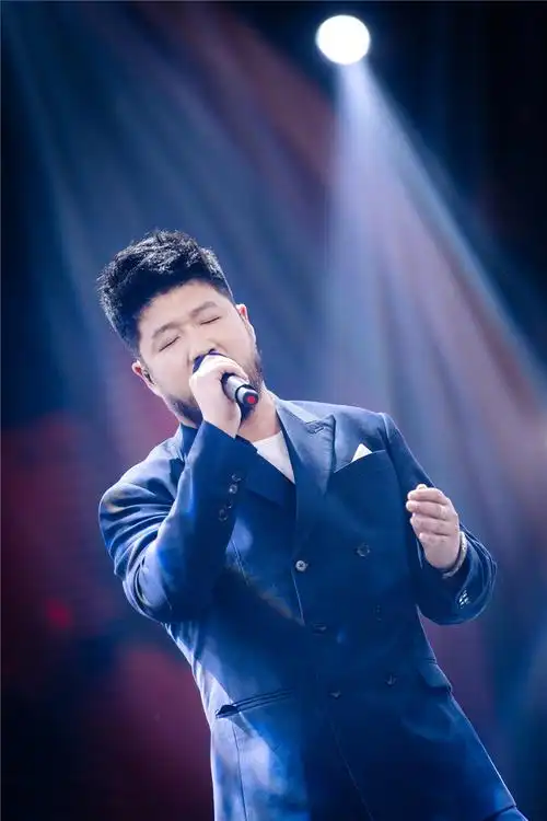 苏立生再次亮相《声音的抉择》 宝藏男孩演绎反差萌