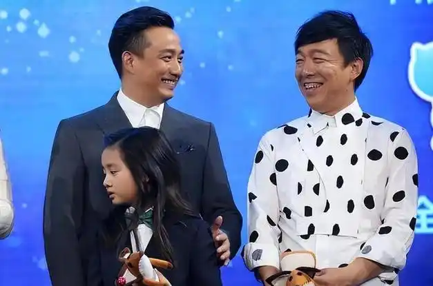 打着爱国幌子放弃国籍!黄渤花钱让女儿改国籍,真相曝光让人失望