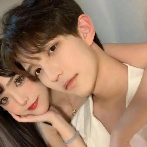 2022最新版高颜值双人甜美情侣头像真人