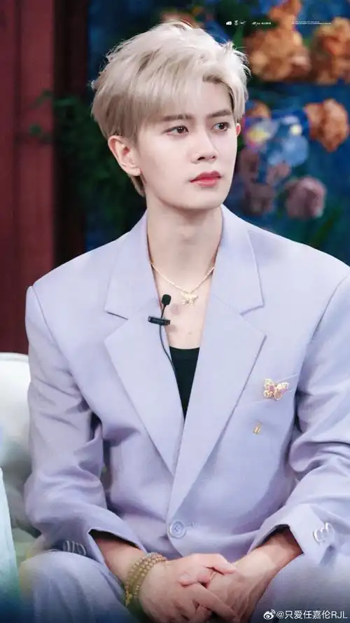 任嘉伦是一个很会用眼睛演戏的演员,观众可以透过他的眼睛去感受人物