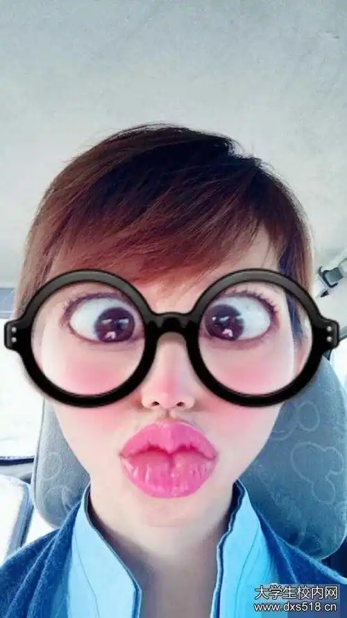 蔡少芬cos金鱼脸,香肠嘴太搞怪了(热点新闻)