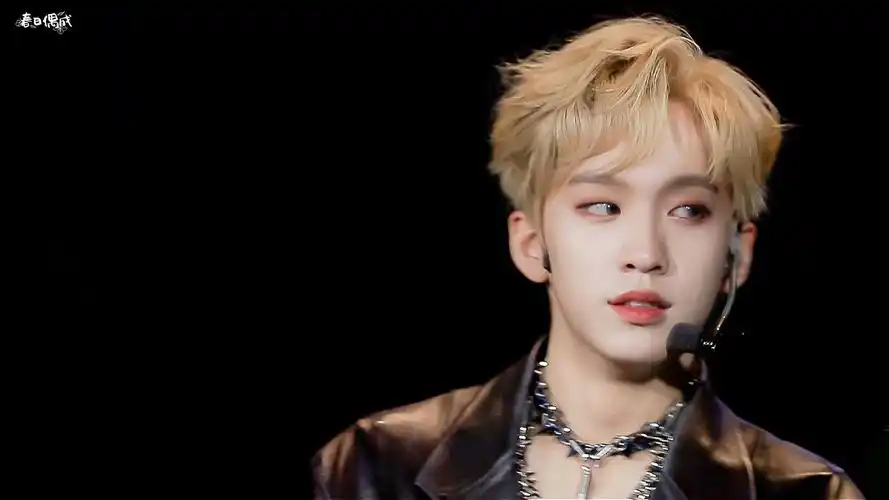 有哪些帅到爆炸的余景天照片图片壁纸