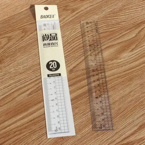 1厘米实物尺寸:宽3厘米长度21厘米品牌:宝克商品名称:宝克2074直尺