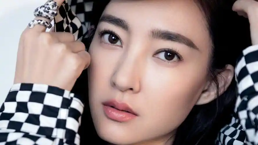 明星风尚王丽坤壁纸1