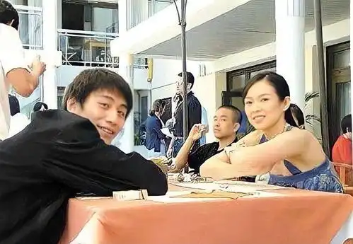 年轻时的章子怡与刘烨