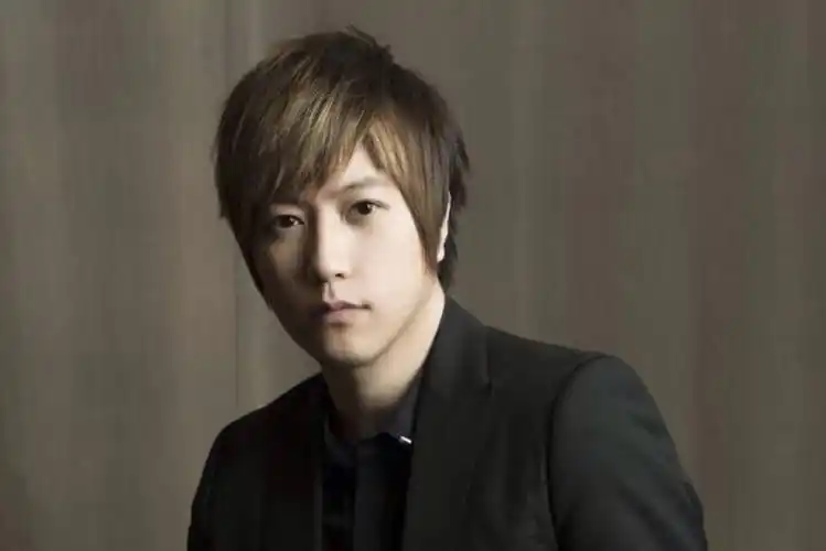 p>陈信宏(阿信),1975年12月6日出生于台湾省台北市北投区,祖籍福建省