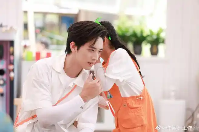 许魏洲小时候胖若两人##许魏洲综艺童话